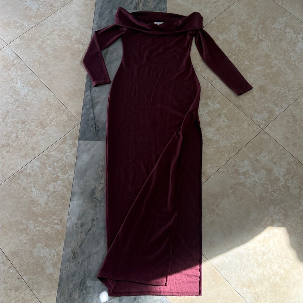 Lovers + Friends Rich Burgundy off the shoulder dress with high slit. Size M.